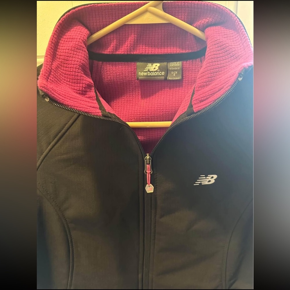 New Balance Jacket - Picture 2 of 4